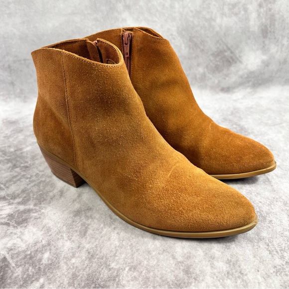Able Ankle Boot Womens Brown 9 Suede Western Heel - Picture 1 of 9